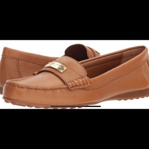 EUC coach loafers (6.5)